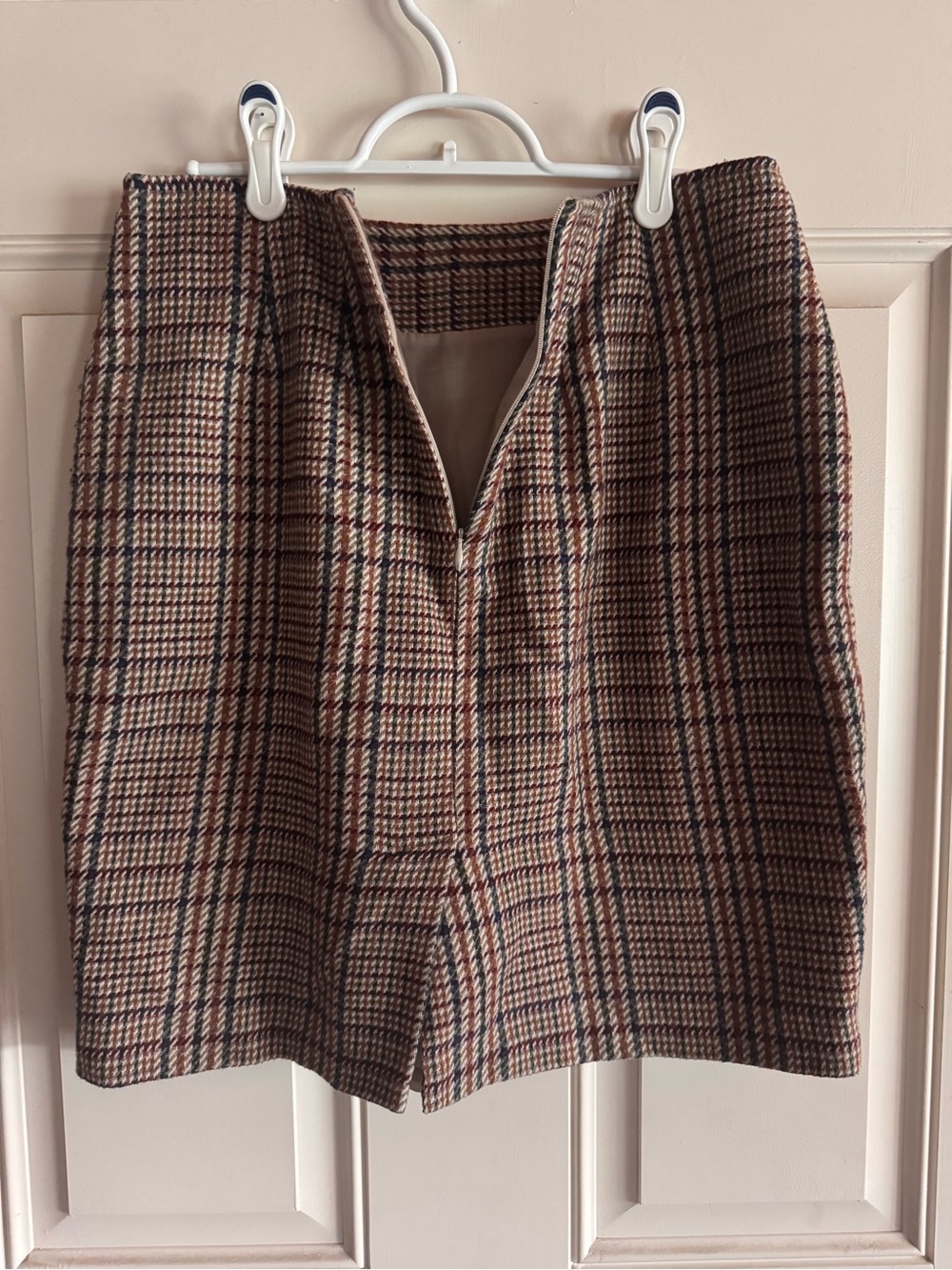 Classic Plaid Pencil Skirt in Brown Check wool fall style Hugo Buscati USA made - Picture 8 of 8